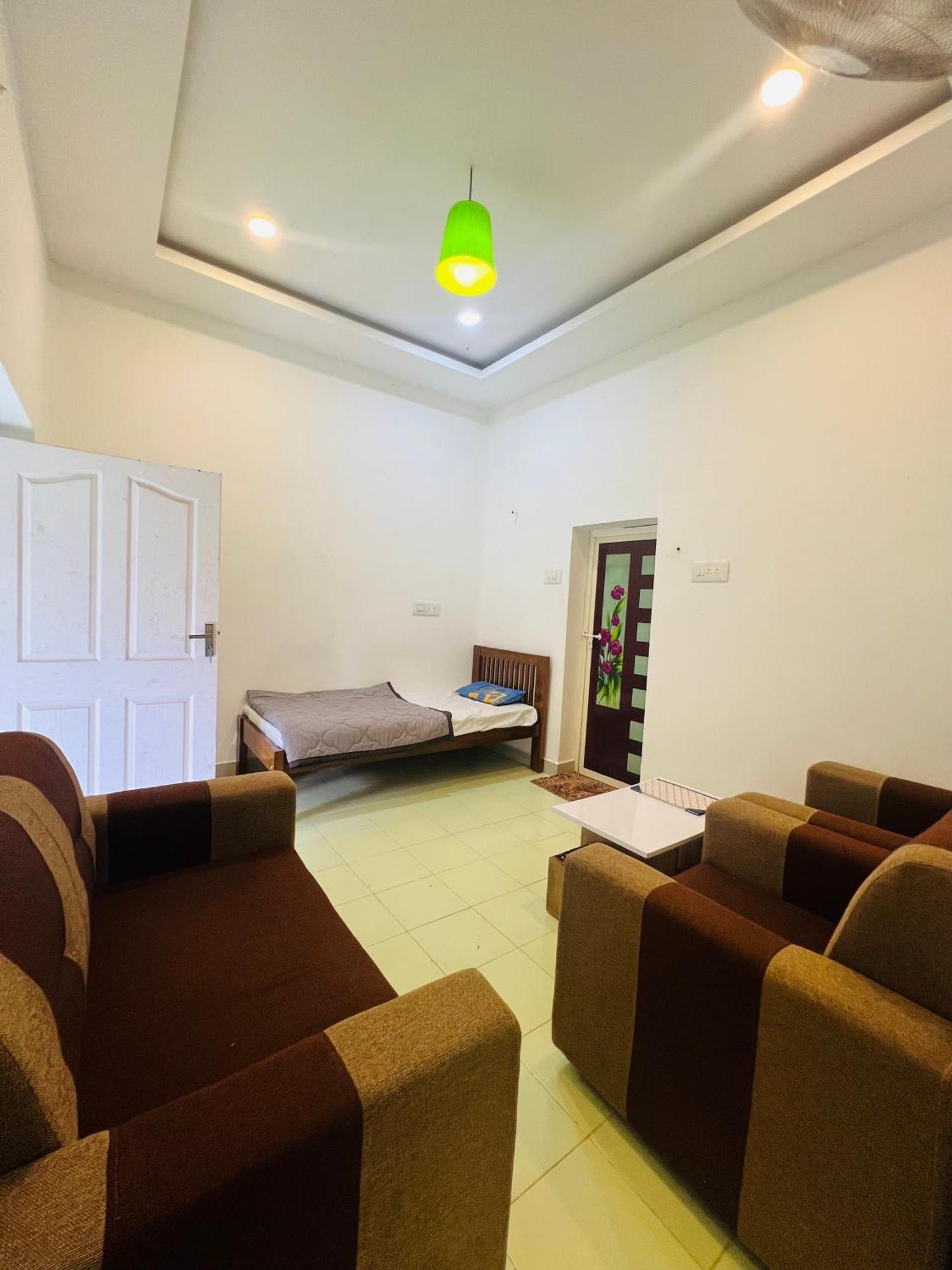 7Fort Homestay Athirappilly Exterior photo